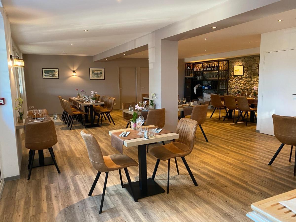 Logis Du Champ De Mars Otel Puy-Saint-Martin Dış mekan fotoğraf