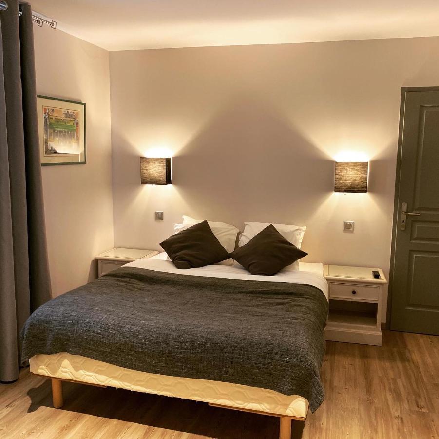 Logis Du Champ De Mars Otel Puy-Saint-Martin Dış mekan fotoğraf