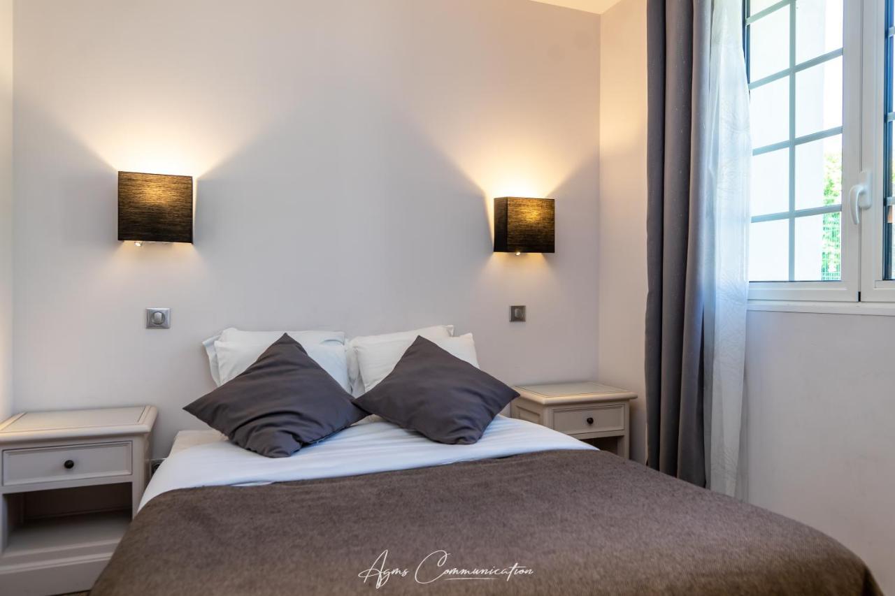 Logis Du Champ De Mars Otel Puy-Saint-Martin Dış mekan fotoğraf