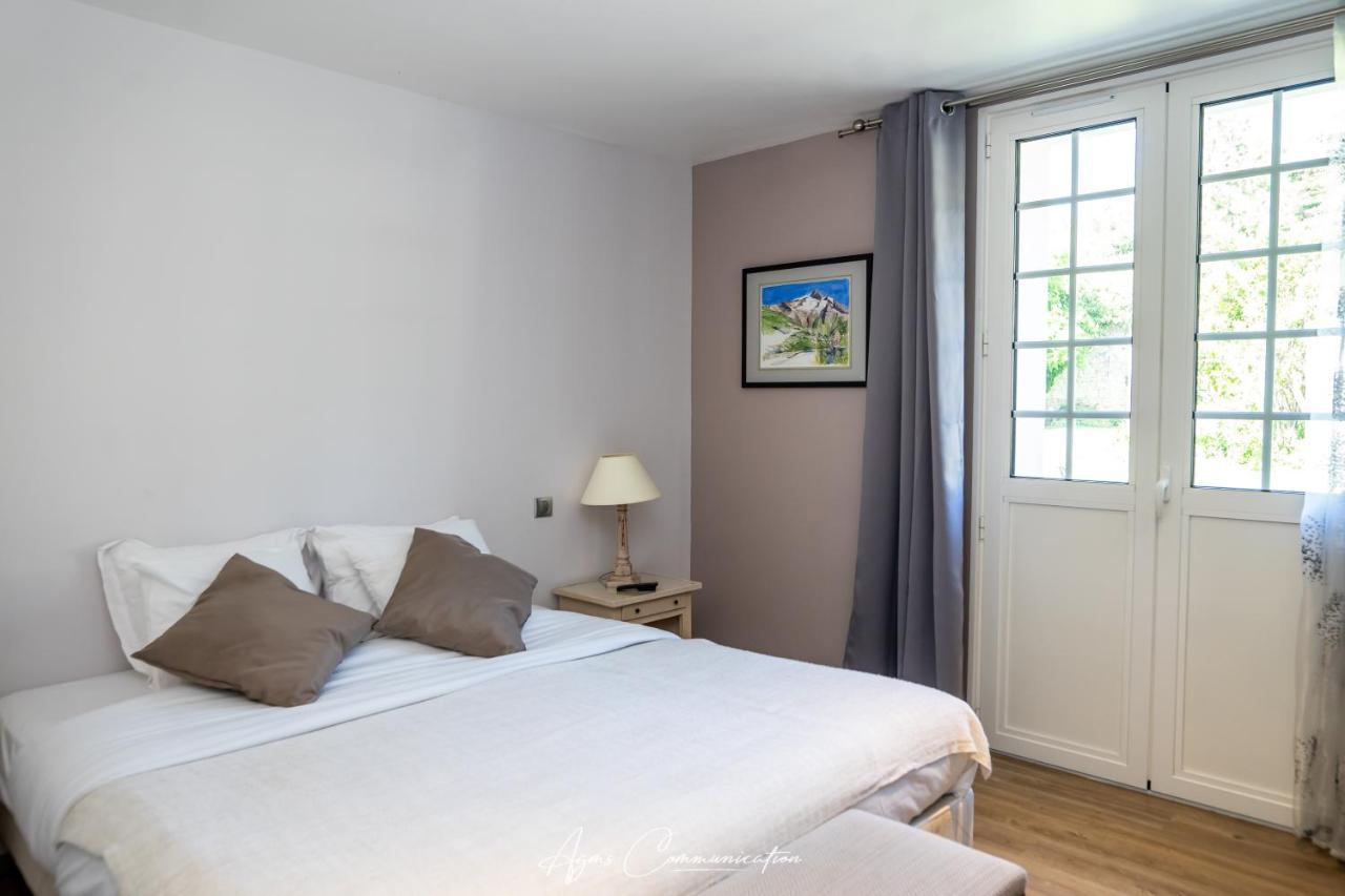 Logis Du Champ De Mars Otel Puy-Saint-Martin Dış mekan fotoğraf