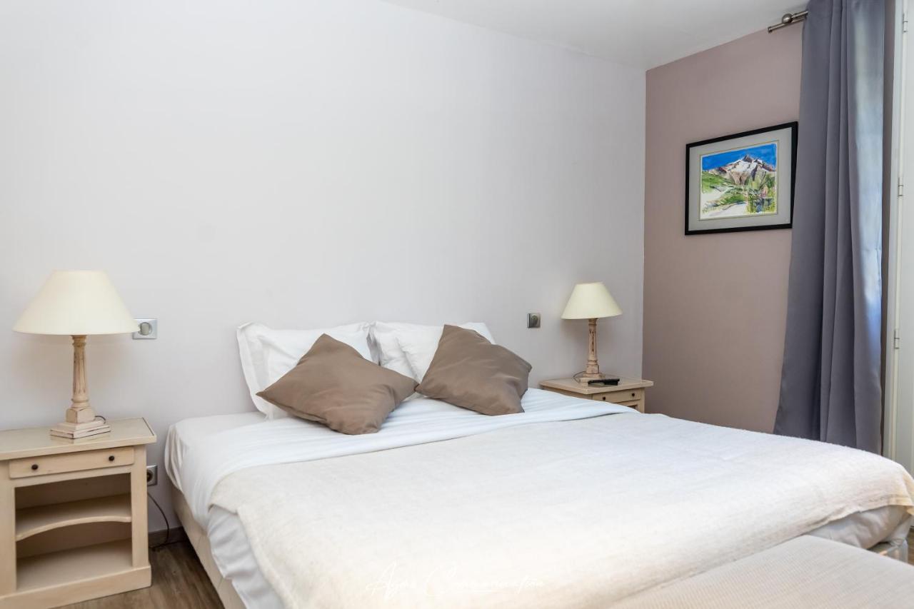 Logis Du Champ De Mars Otel Puy-Saint-Martin Dış mekan fotoğraf
